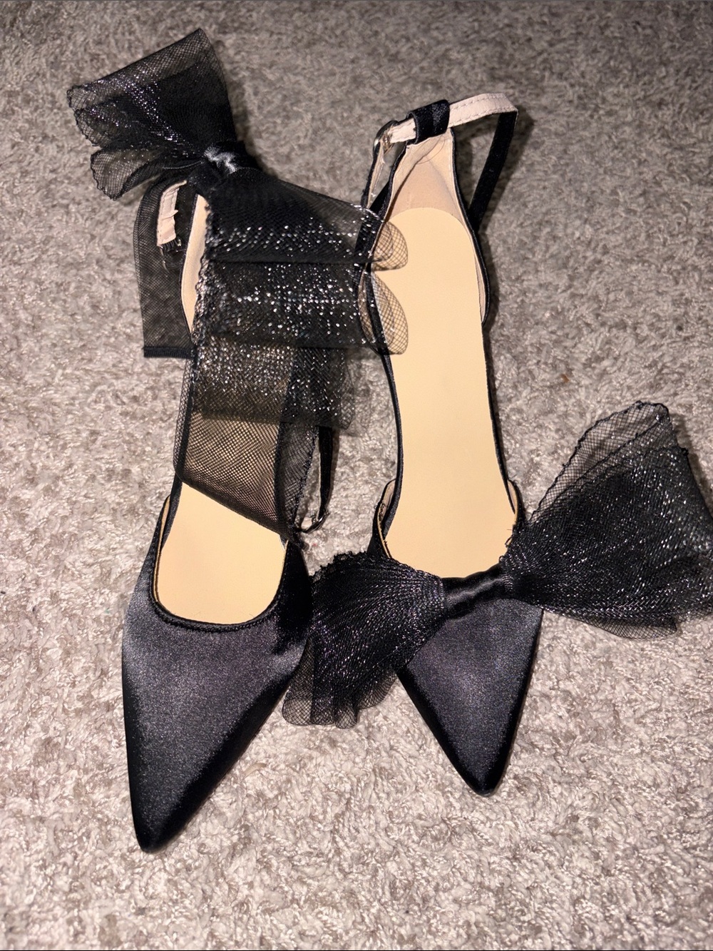 Elegant Black Bow Pointed-Toe Slingback Heels